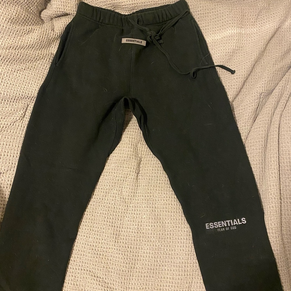 Black Essential sweatpants